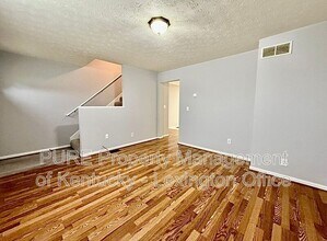 520 Tomahawk Dr in Harrodsburg, KY - Building Photo - Building Photo