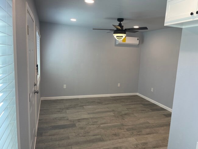 2529 Crommelin Ave in Modesto, CA - Foto de edificio - Building Photo