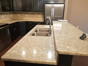 5406 Haddon Ct in Manhattan, KS - Foto de edificio - Building Photo