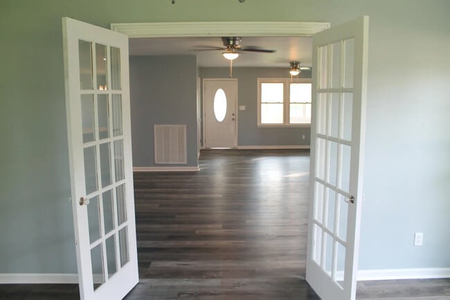 2226 Windcrest Dr in Florence, AL - Building Photo - Building Photo