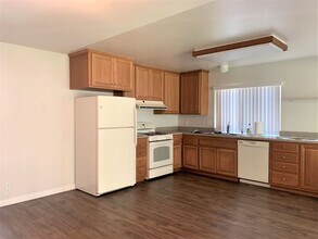 11366 Linares St in San Diego, CA - Building Photo - Building Photo