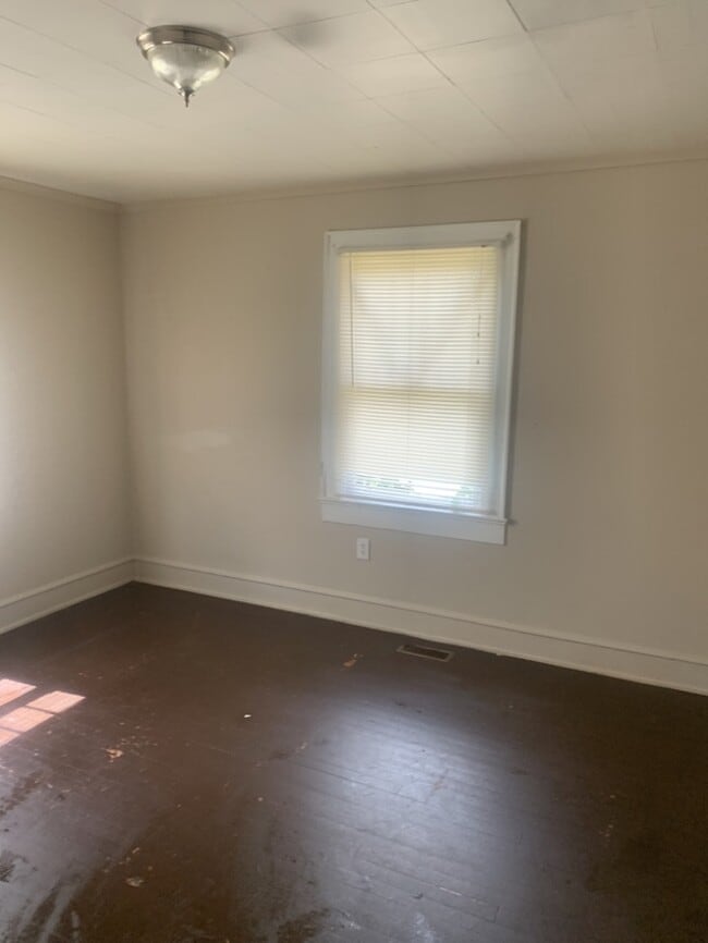 202 W Hampton St. in Anderson, SC - Building Photo - Building Photo