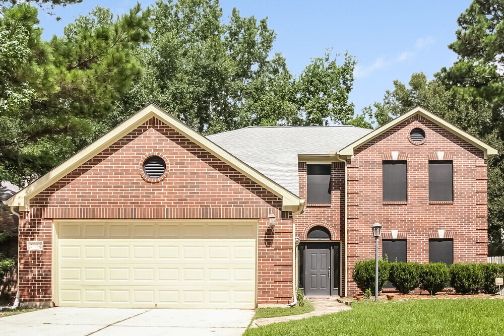 20914 Lake Park Trail in Humble, TX - Foto de edificio