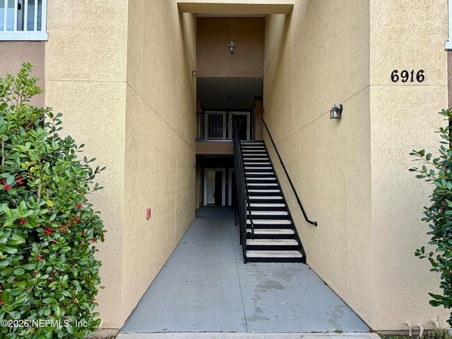 6916 Ortega Woods Dr, Unit 96 in Jacksonville, FL - Building Photo - Building Photo