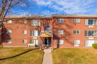 Townview Plaza Apartments in Denver, CO - Building Photo - Building Photo