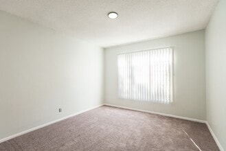 970 N. Serrano Ave. in Los Angeles, CA - Building Photo - Interior Photo