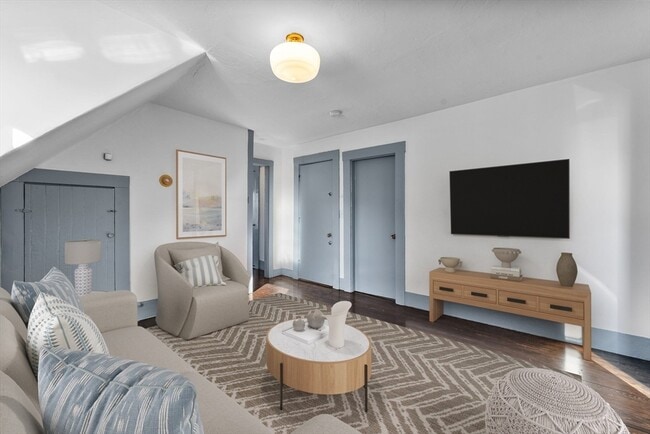 8 Carlton St in Somerville, MA - Building Photo - Building Photo