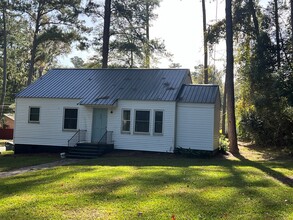 222 Fontaine Dr in Thomasville, GA - Building Photo - Building Photo