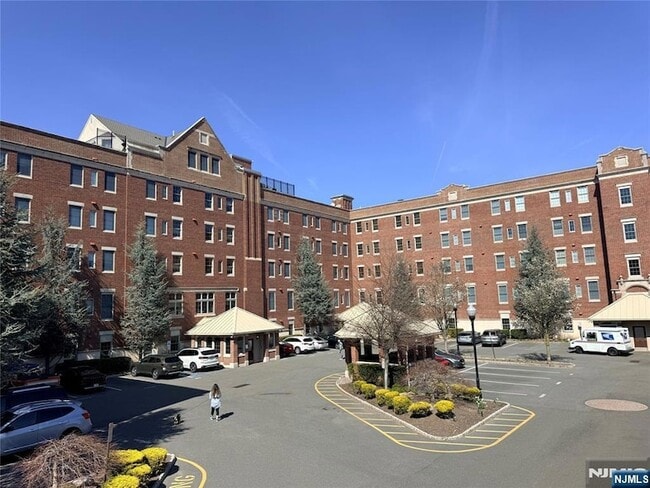 3104 Rio Vista Dr, Unit 3104 in Mahwah, NJ - Building Photo - Building Photo