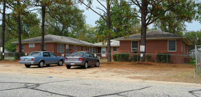 515 Adams St in Fayetteville, NC - Foto de edificio - Building Photo