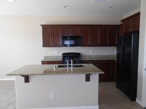 7515 Dancing Breeze Ct in Las Vegas, NV - Building Photo - Building Photo