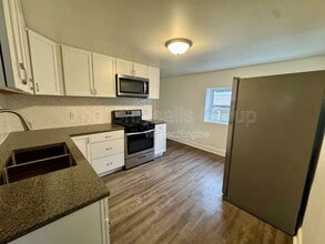 2018 1st St in Peru, IL - Building Photo - Building Photo