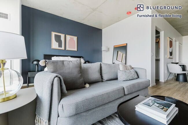 225 N Elizabeth St in Chicago, IL - Building Photo - Building Photo