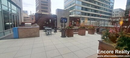 665 Washington St in Boston, MA - Foto de edificio - Building Photo