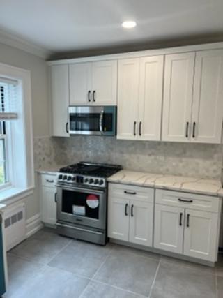 Kensington Court Apartments in Hempstead, NY - Building Photo - Building Photo