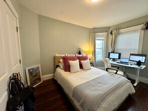 147 Boston St, Unit 2 in Boston, MA - Building Photo - Building Photo