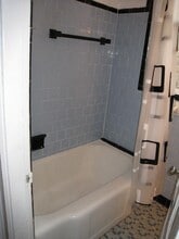 108 Central St, Unit 2L in Somerville, MA - Building Photo - Building Photo