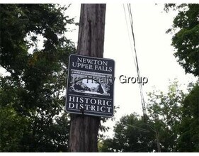 1125 Chestnut St, Unit #1 in Newton, MA - Foto de edificio - Building Photo