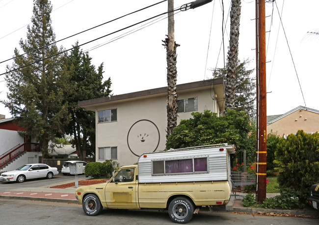 1077 Eugene Ave in San Jose, CA - Foto de edificio - Building Photo