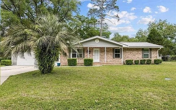 property at 233 SE Sandia Way