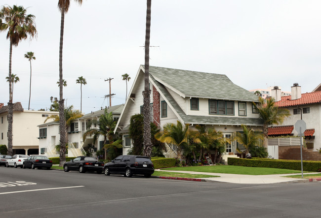 1005 5th St in Santa Monica, CA - Foto de edificio - Building Photo