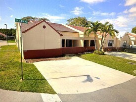 9054 SW 149th Pl in Miami, FL - Building Photo