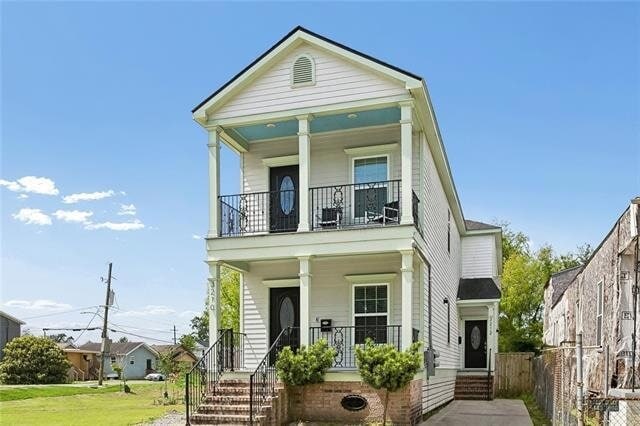 property at 3212 Jackson Ave