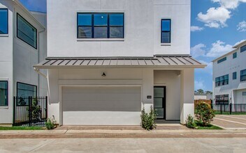 1645 Bingle Rd in Houston, TX - Building Photo - Building Photo