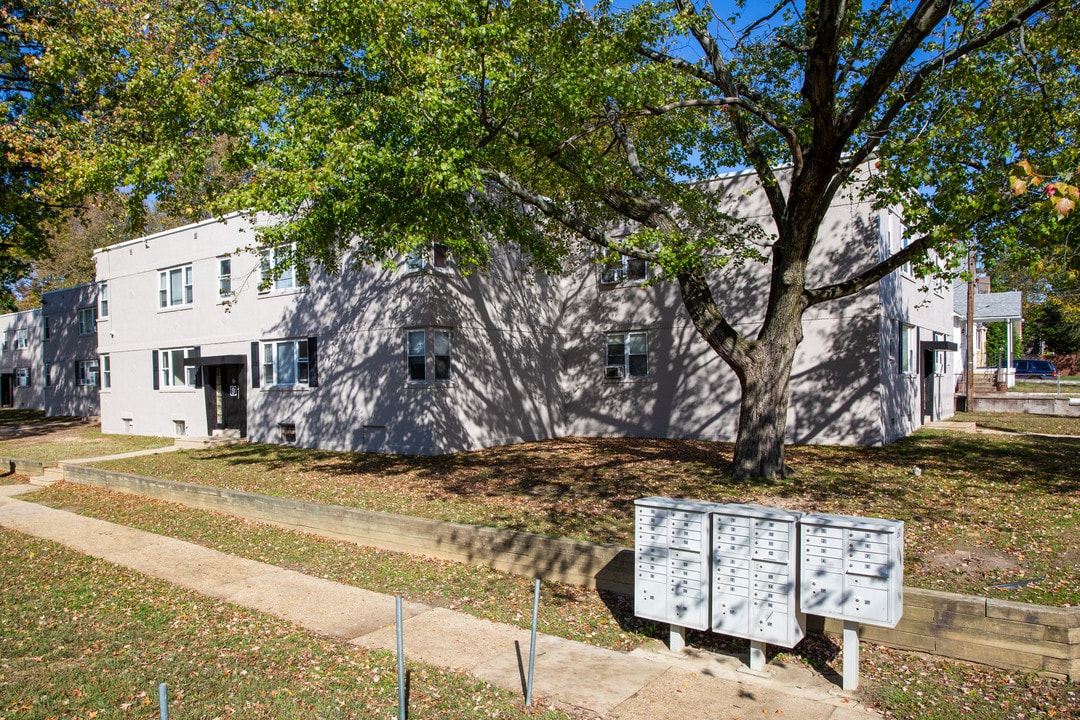 Westwood Court Apartments in Woodbury, NJ - Foto de edificio