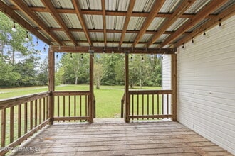 5270 Otter Lane in Middleburg, FL - Building Photo - Building Photo
