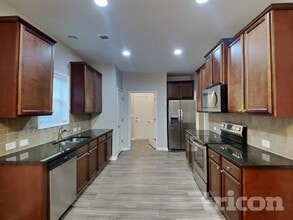 246 Viking Ln in Lexington, SC - Foto de edificio - Building Photo