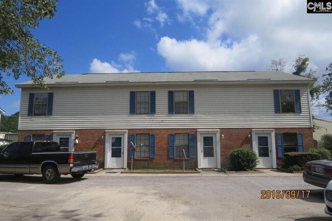 property at 110 Villa Ct