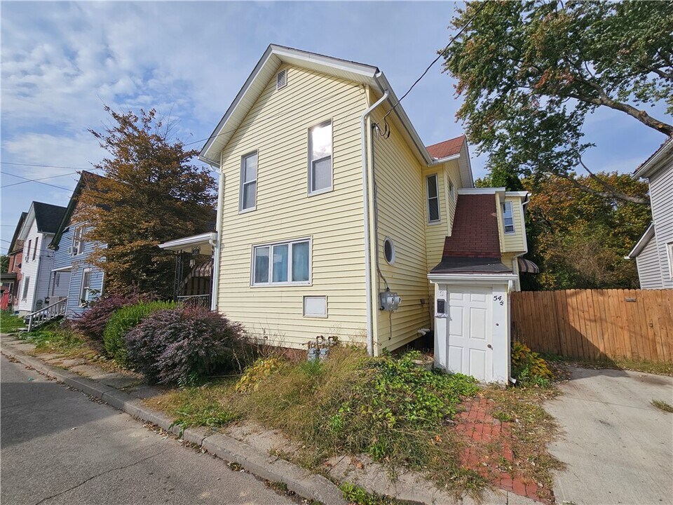 54 Bemis Ave in Hornell, NY - Building Photo