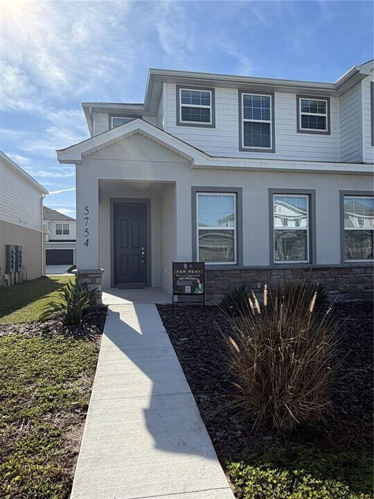 5754 Anders Wy in St. Cloud, FL - Building Photo