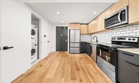 336 E 112th St in New York, NY - Building Photo - Building Photo