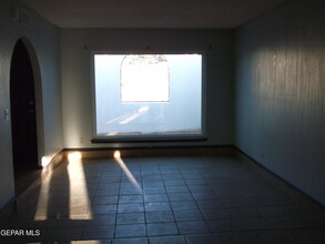 5525 Beth View Dr in El Paso, TX - Building Photo - Building Photo