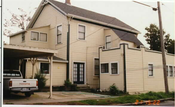 3833 Donner St in San Mateo, CA - Foto de edificio