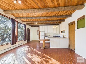 10 Metate Way in Santa Fe, NM - Building Photo - Building Photo