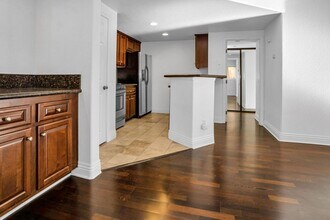 3965 Nobel Dr in San Diego, CA - Building Photo - Building Photo