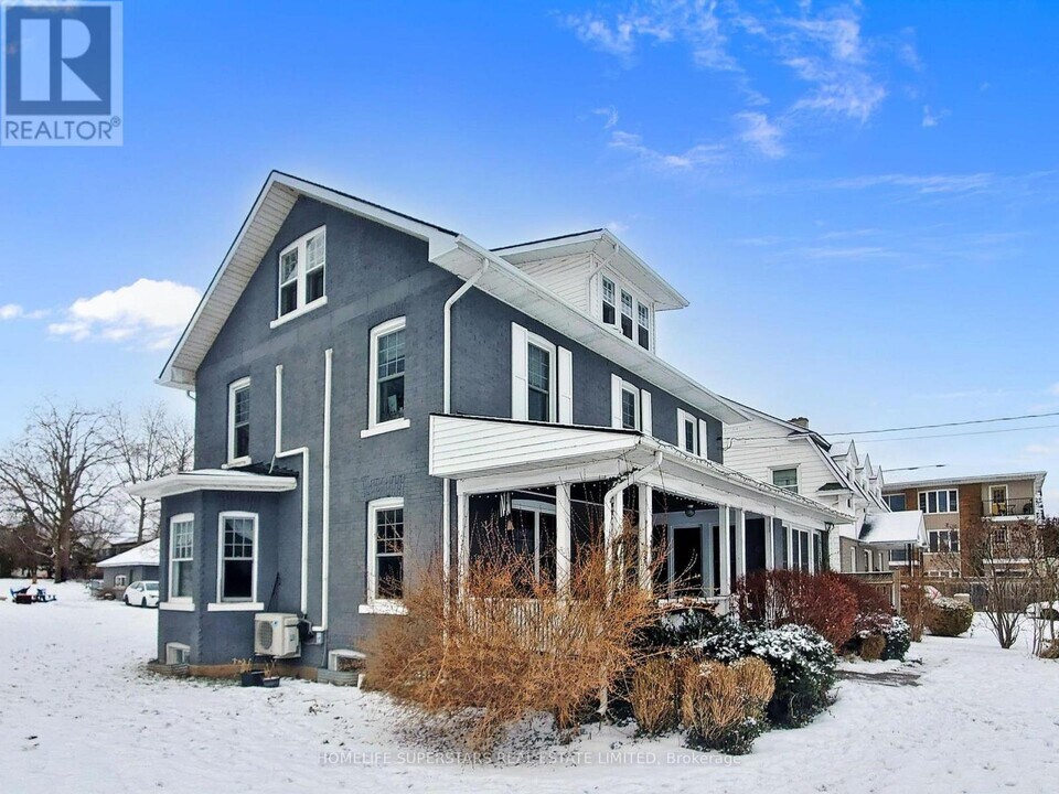 535 Niagara Blvd in Fort Erie, ON - Building Photo