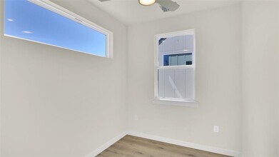 7208 Providence Ave in Austin, TX - Building Photo - Building Photo