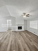 800 Cedar Lake Dr SE in Conyers, GA - Foto de edificio - Building Photo