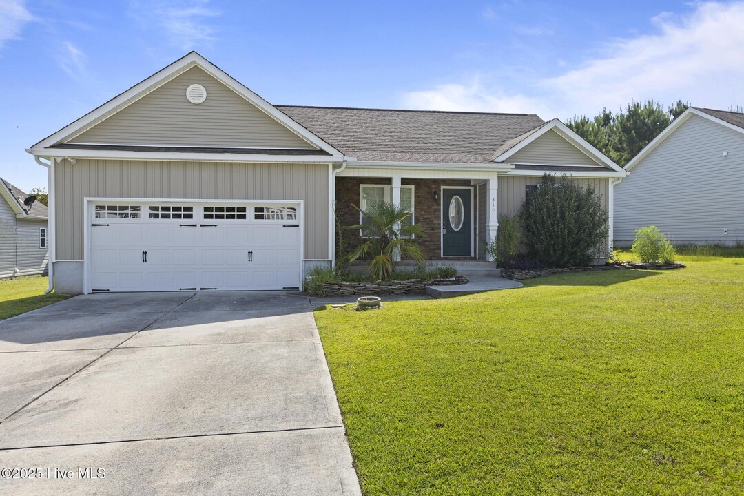 310 Jasmine Ln in Jacksonville, NC - Building Photo