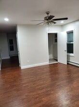 97 Thomas St, Unit First floor in Fall River, MA - Building Photo - Building Photo