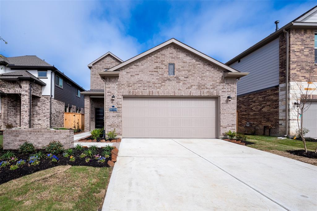 21114 Staked Plains Dr in Cypress, TX - Building Photo