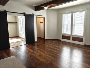 1011 E Grand Ave in Eau Claire, WI - Building Photo - Building Photo