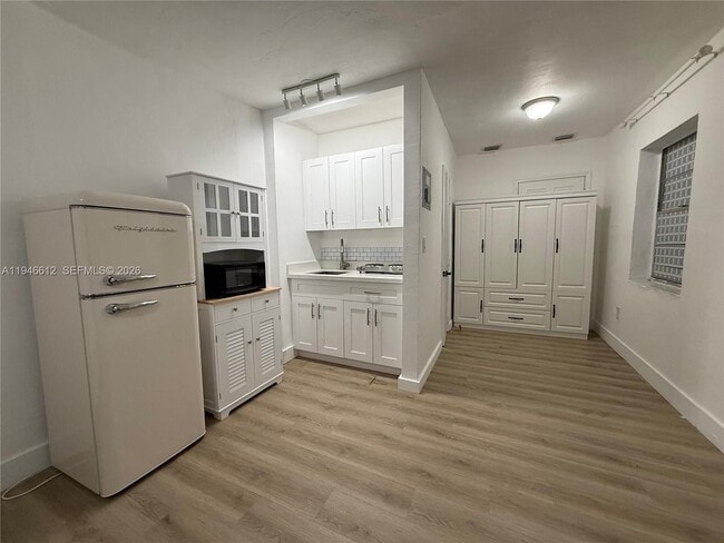 481 E 31st St in Hialeah, FL - Building Photo - Building Photo