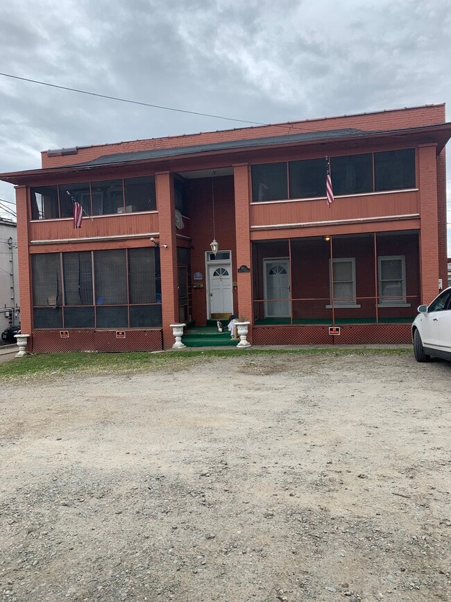 720 Indiana Ave, Unit B, Unit B