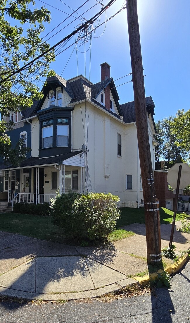 200 Windsor St in Reading, PA - Foto de edificio - Building Photo