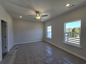 5103 Pace Pk Cir in Columbia, TN - Foto de edificio - Building Photo